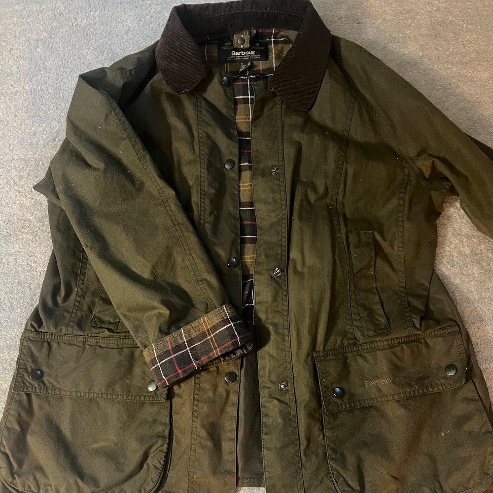 Barbour Classic Beadnell  Wax Jacket Women - Olive
